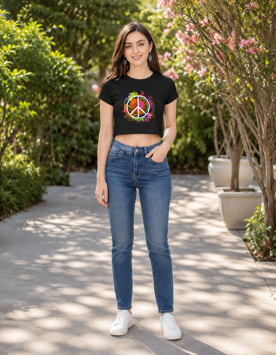 ONROGUE WOMEN'S PEACE & LOVE GRAPHIC CROP TOP