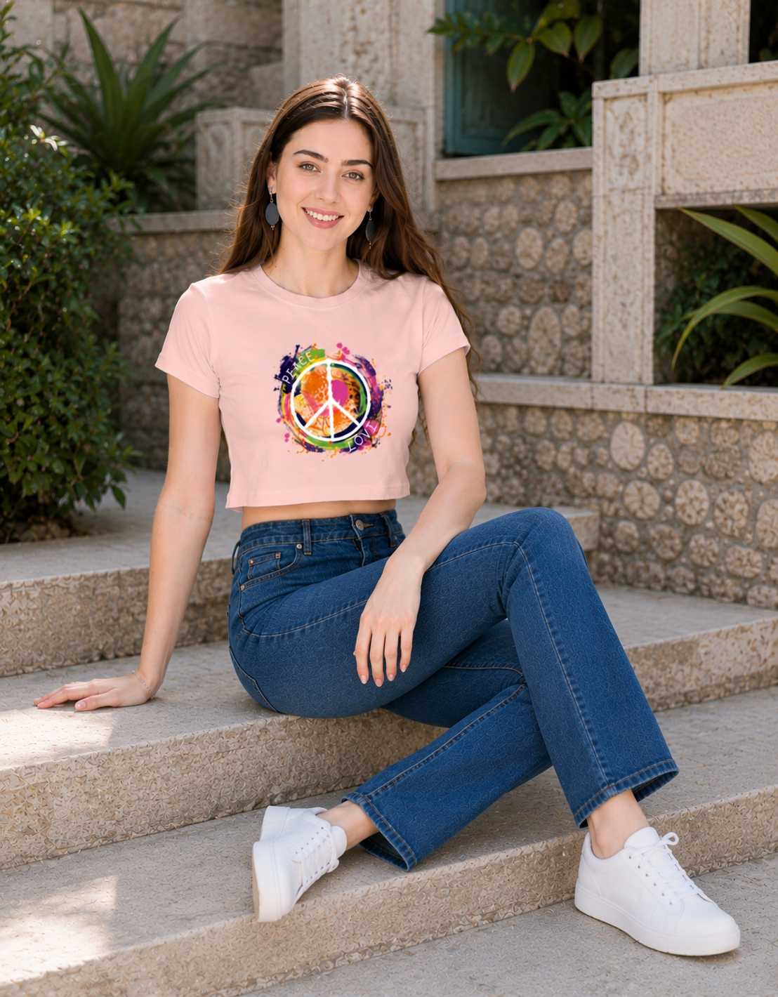 ONROGUE WOMEN'S PEACE & LOVE GRAPHIC CROP TOP