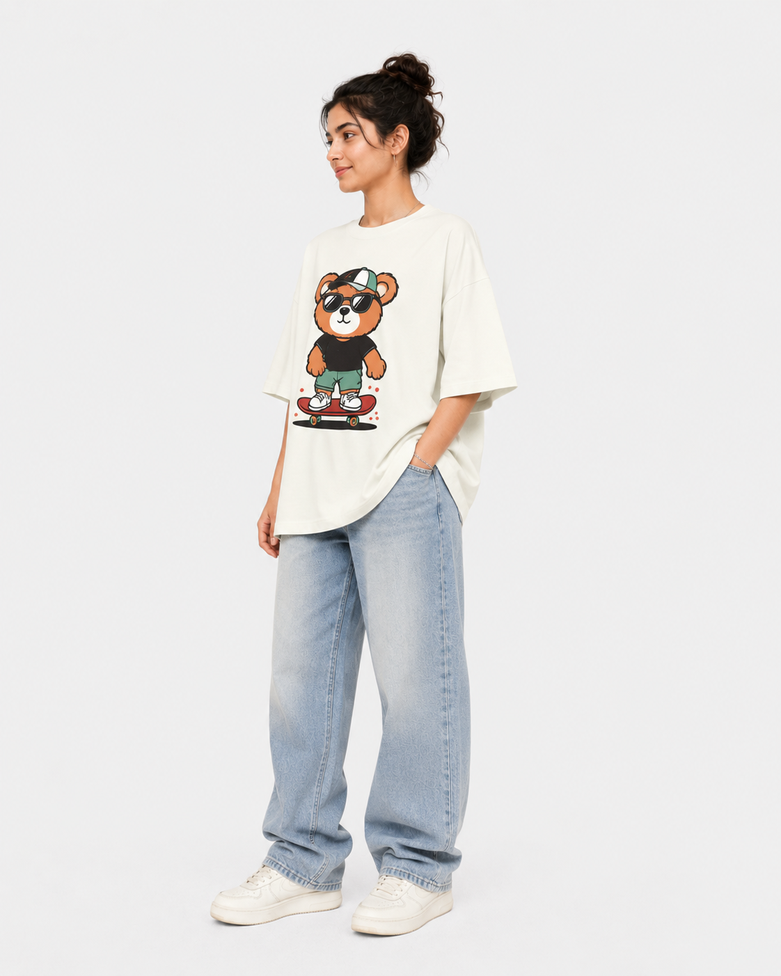 ONROGUE Women's Skater Bear Oversized T-Shirt