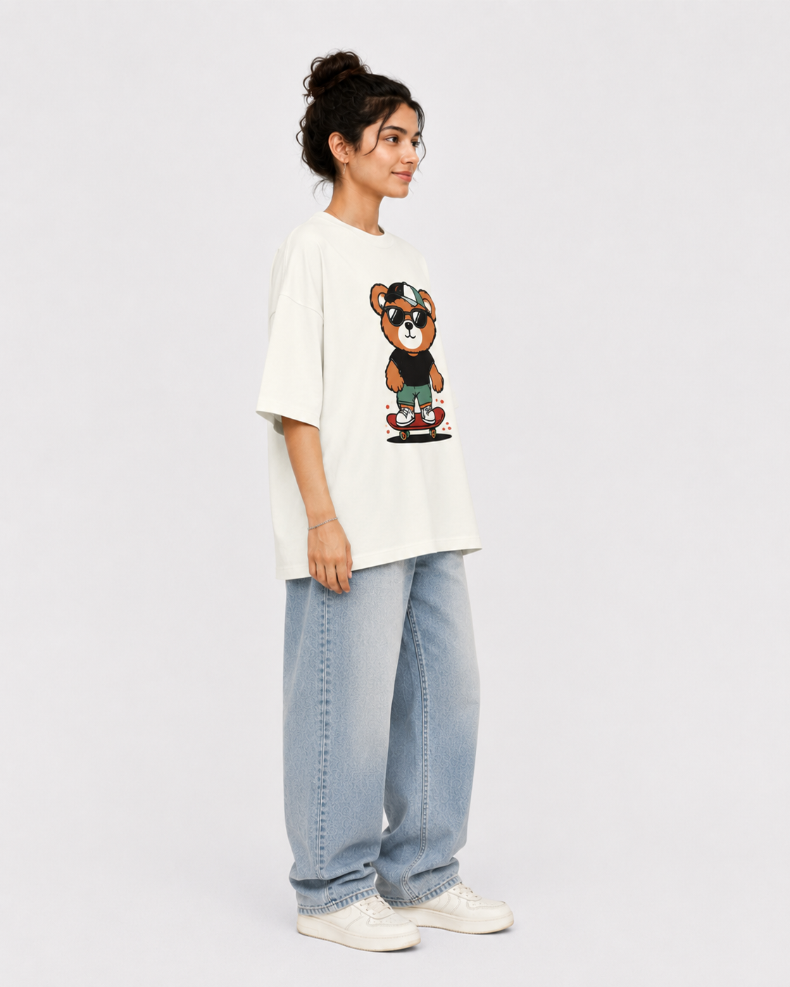 ONROGUE Women's Skater Bear Oversized T-Shirt